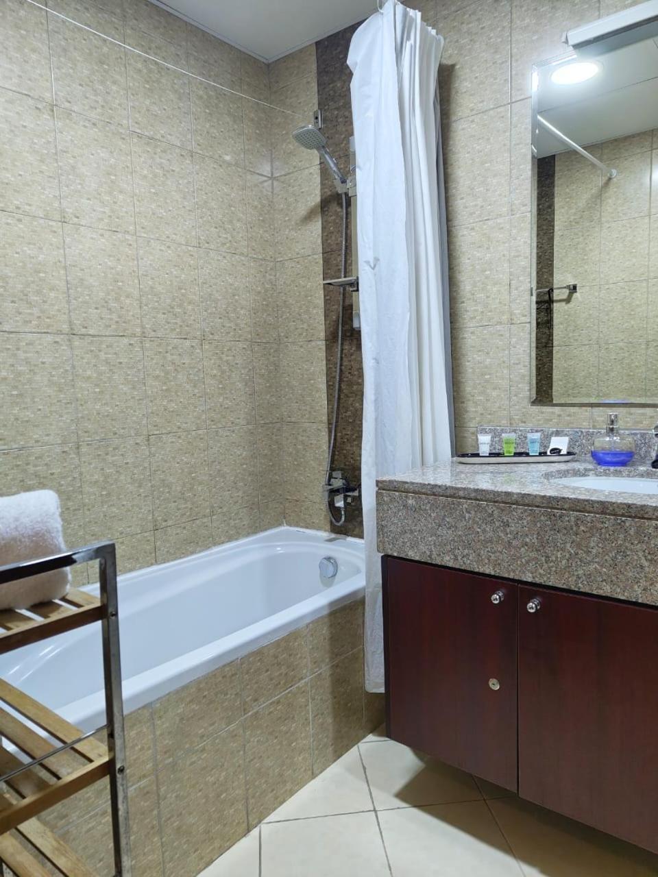 Studio In The Heart Of Sports City -Great View & Amenities! Dubai Exterior photo